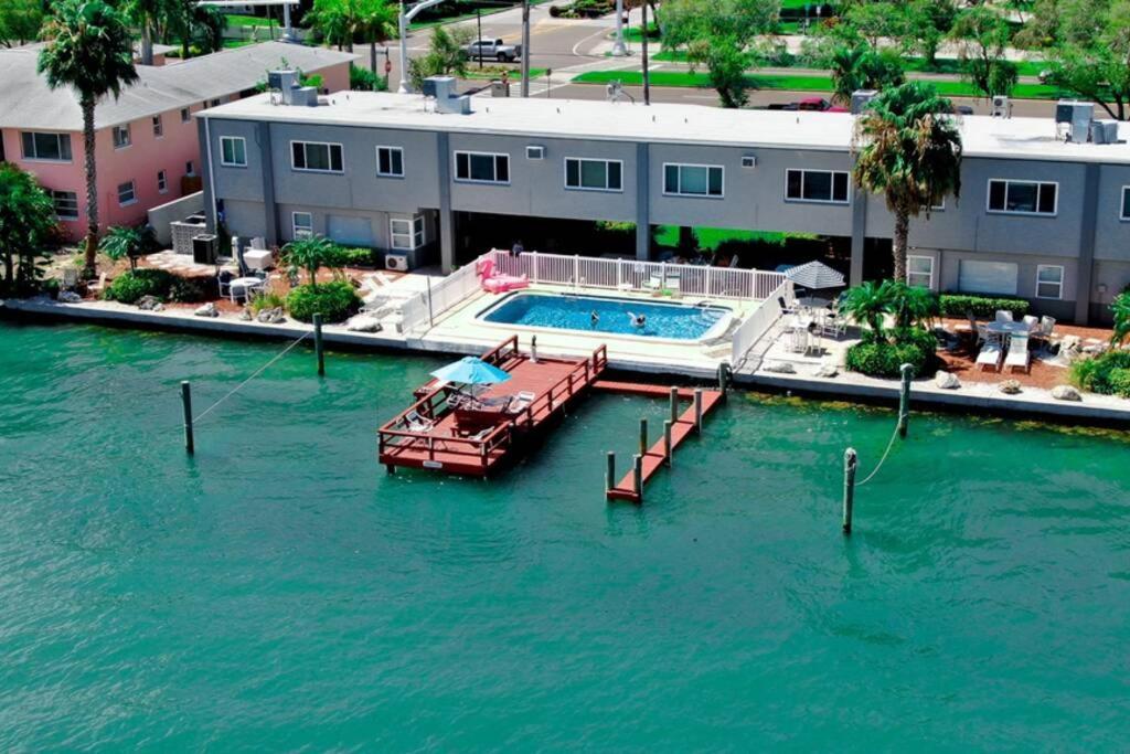 Appartamento 102-Tiny Treasure-Waterfront With Heated Pool St. Pete Beach Esterno foto