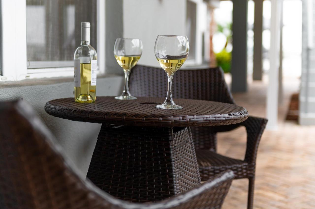 Appartamento 102-Tiny Treasure-Waterfront With Heated Pool St. Pete Beach Esterno foto